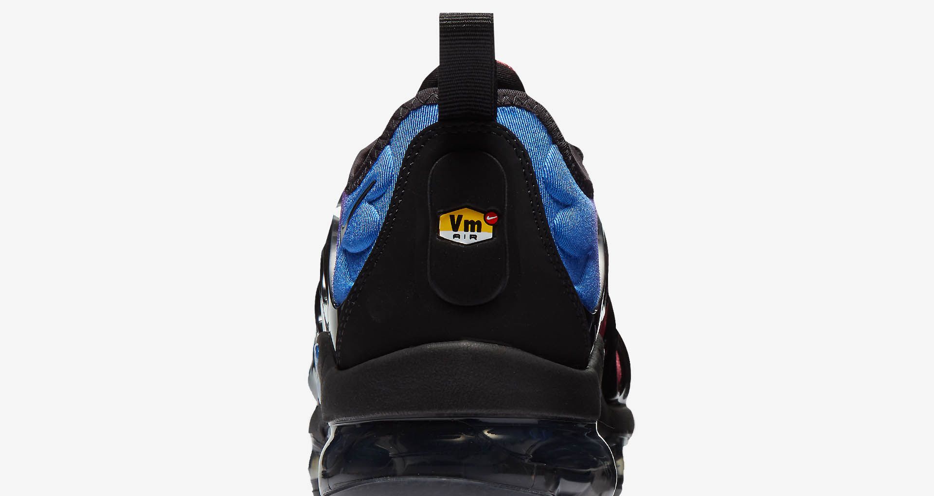 vapormax plus red hyper violet