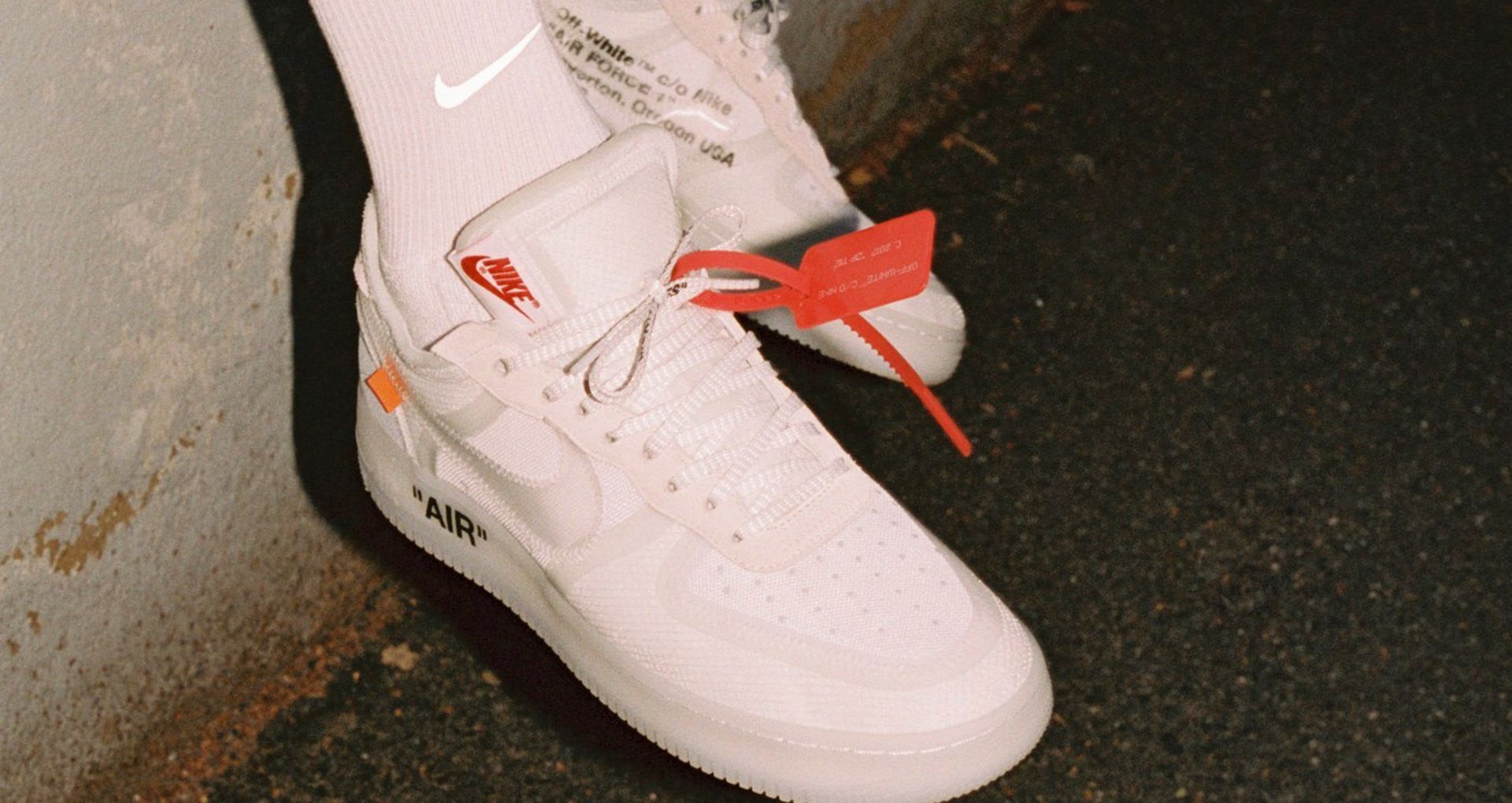 Behind The Design 'air Force 1 The Ten'. Nike Snkrs Lu