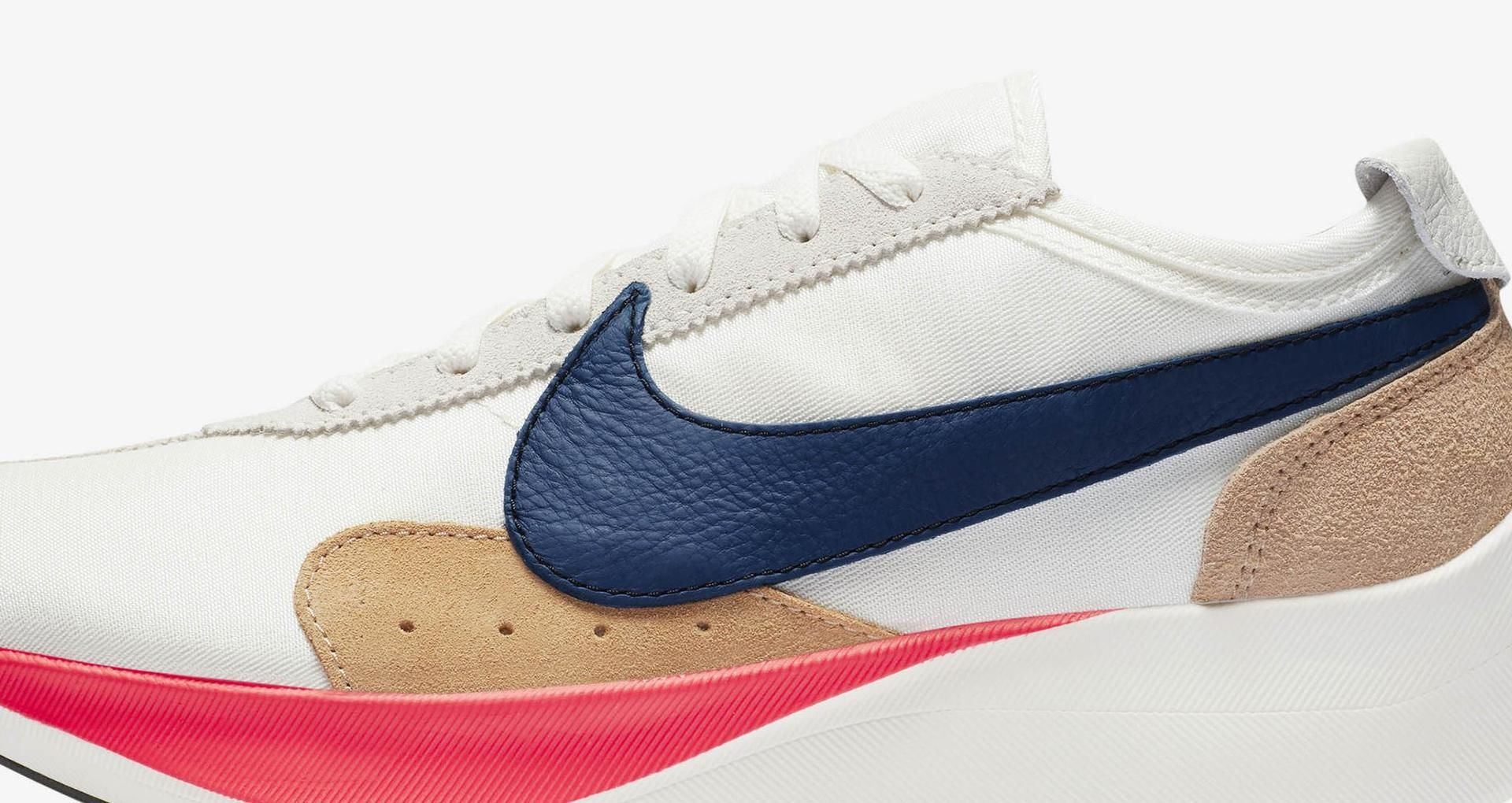 nike moon racer sail solar blue