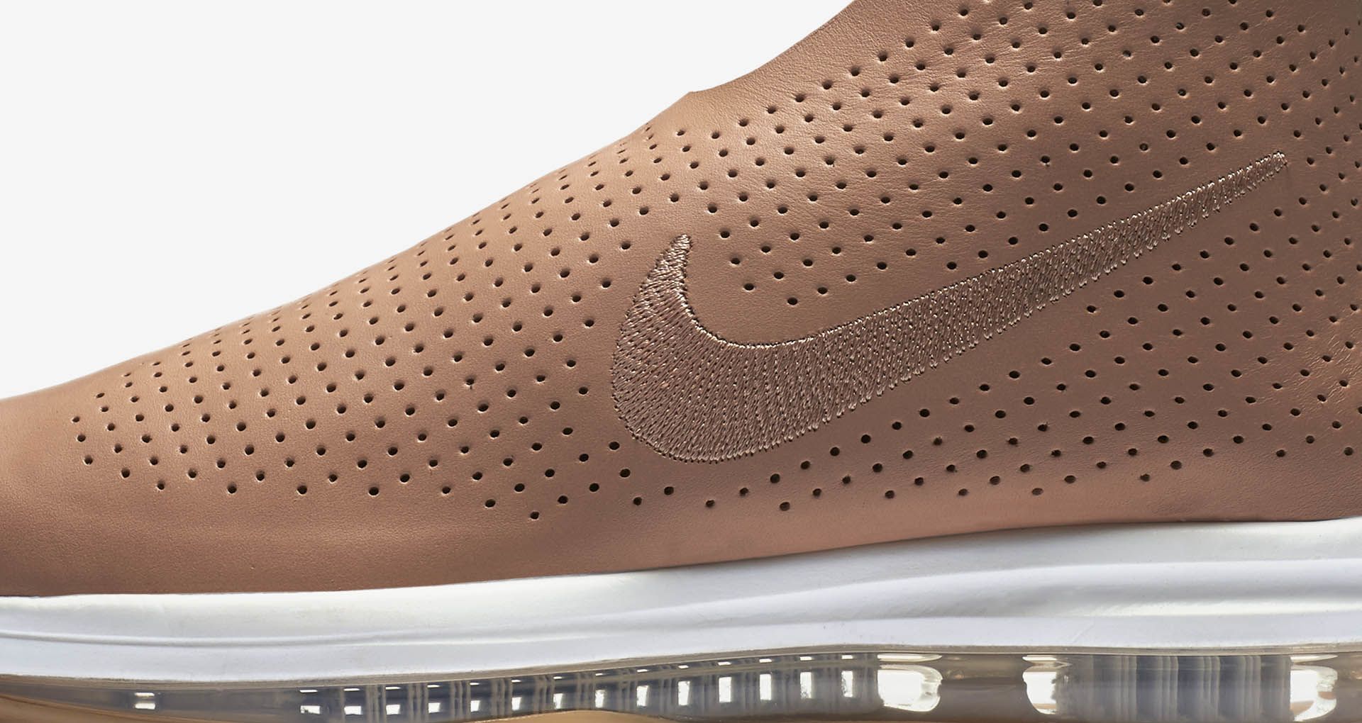 beige nike zoom