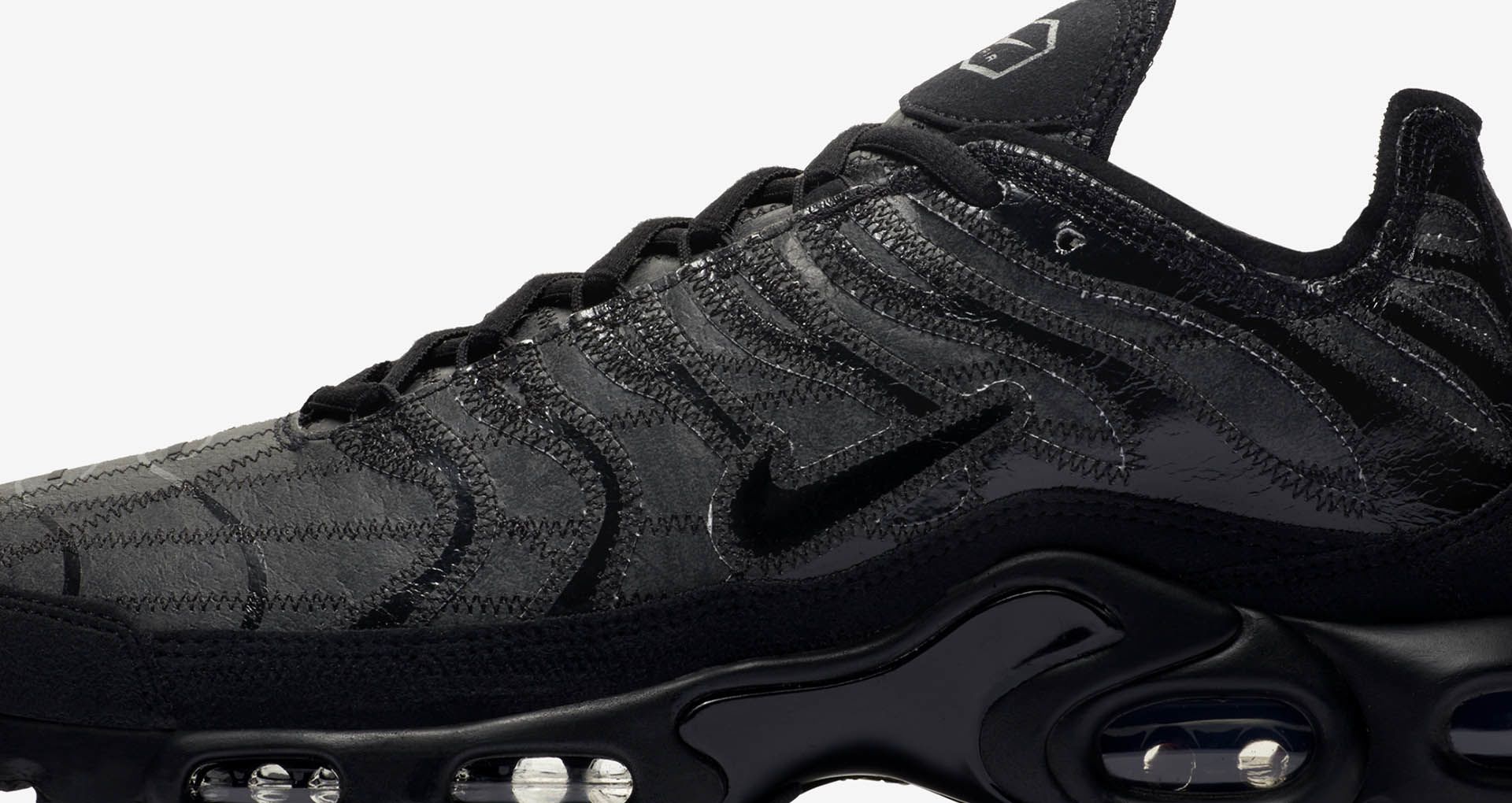 air max plus deconstructed black