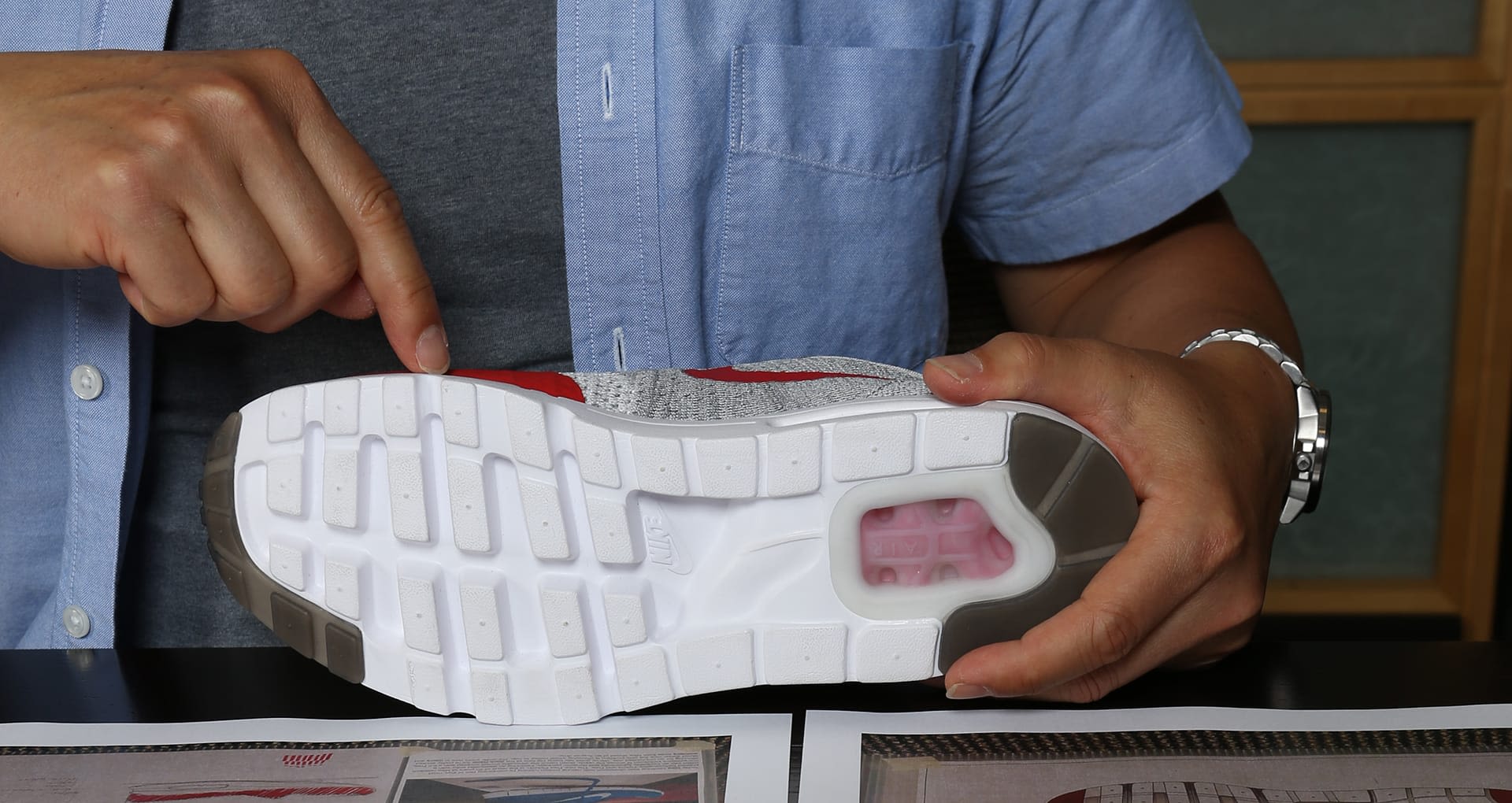 how to inflate nike air max