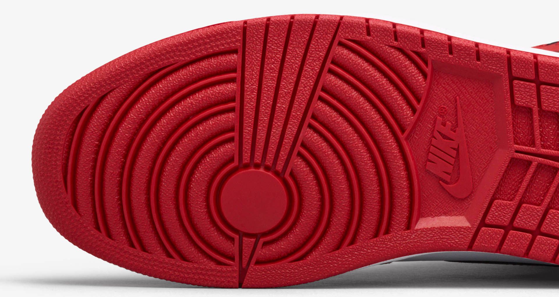 Air Jordan 1 Retro 'Chicago' Release Date. Nike SNKRS US