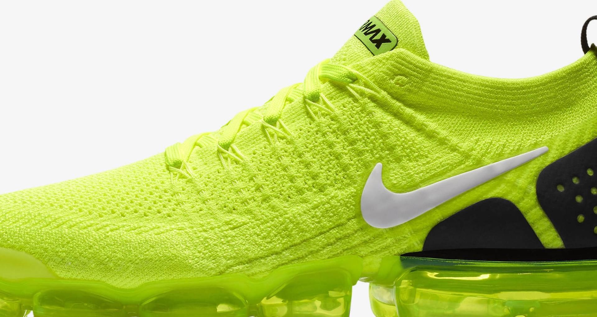 nike vapormax white volt