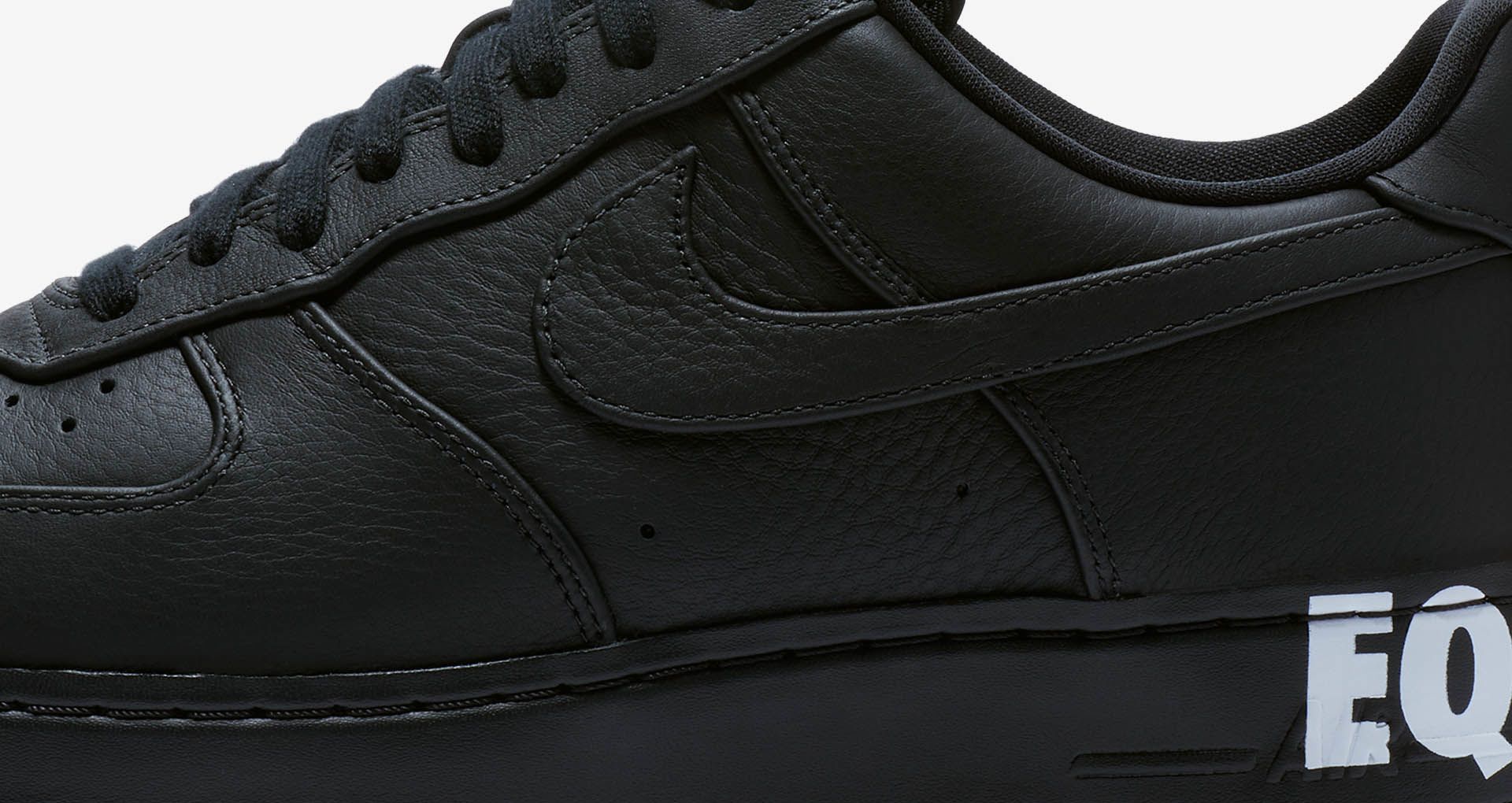 difference between court vision low and air force 1