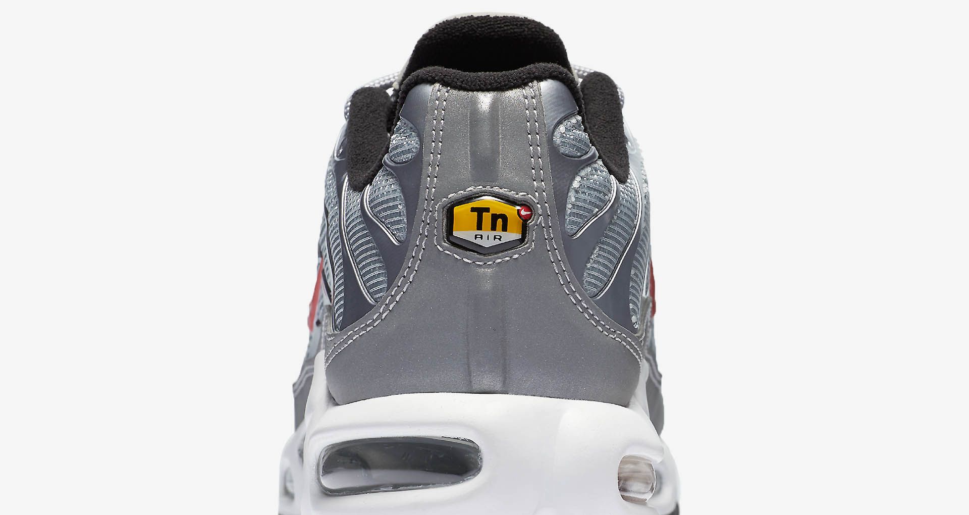 Nike Air Max Plus 'Metallic Silver'. Nike SNKRS US