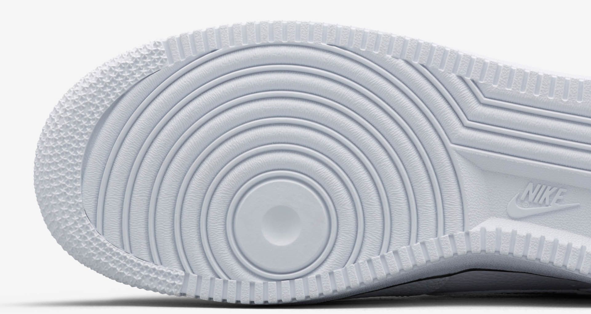 nike air force 1 07 pivot