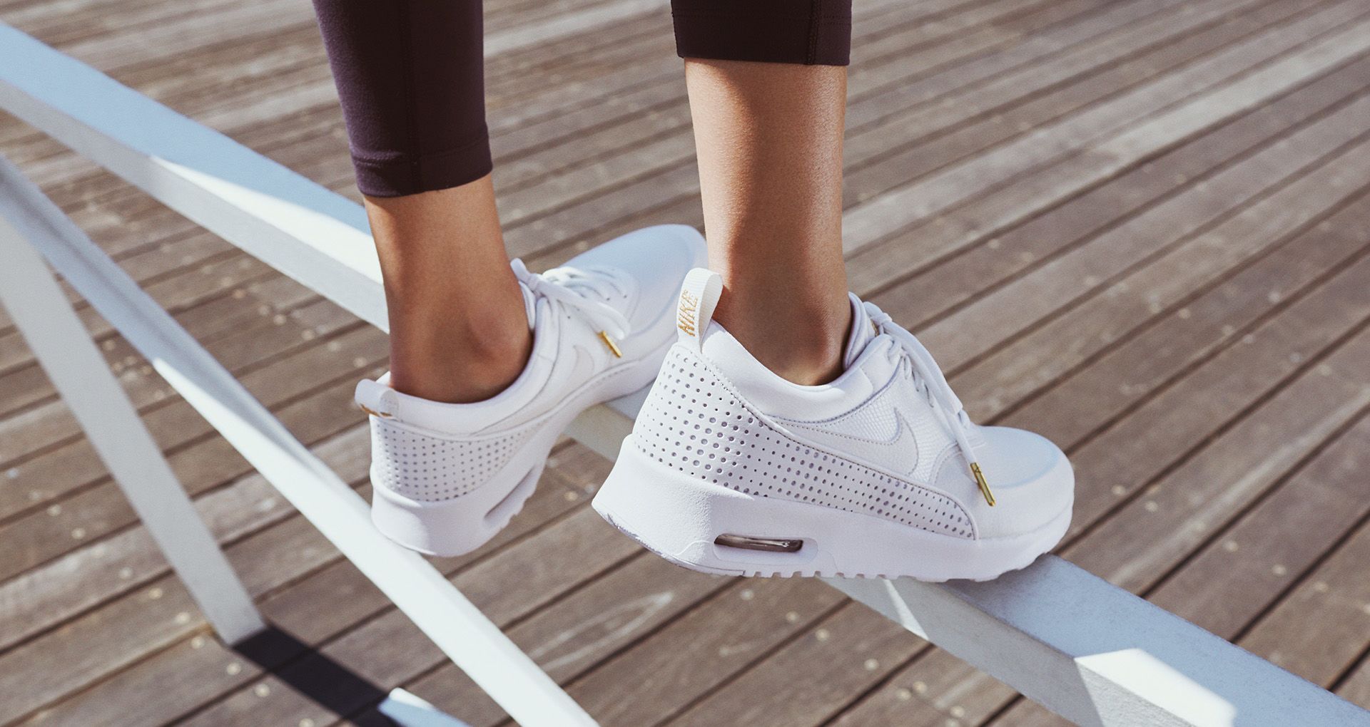 nike air max thea black and white womens