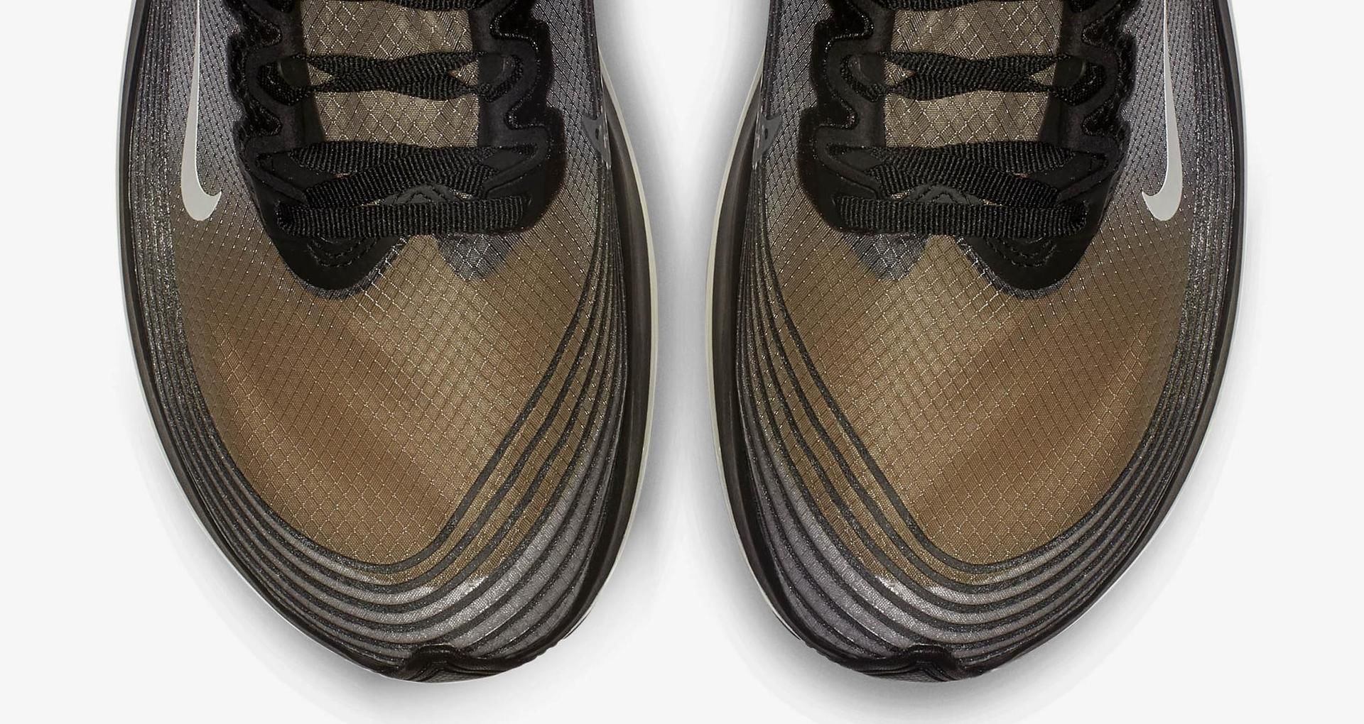 gyakusou zoom fly black