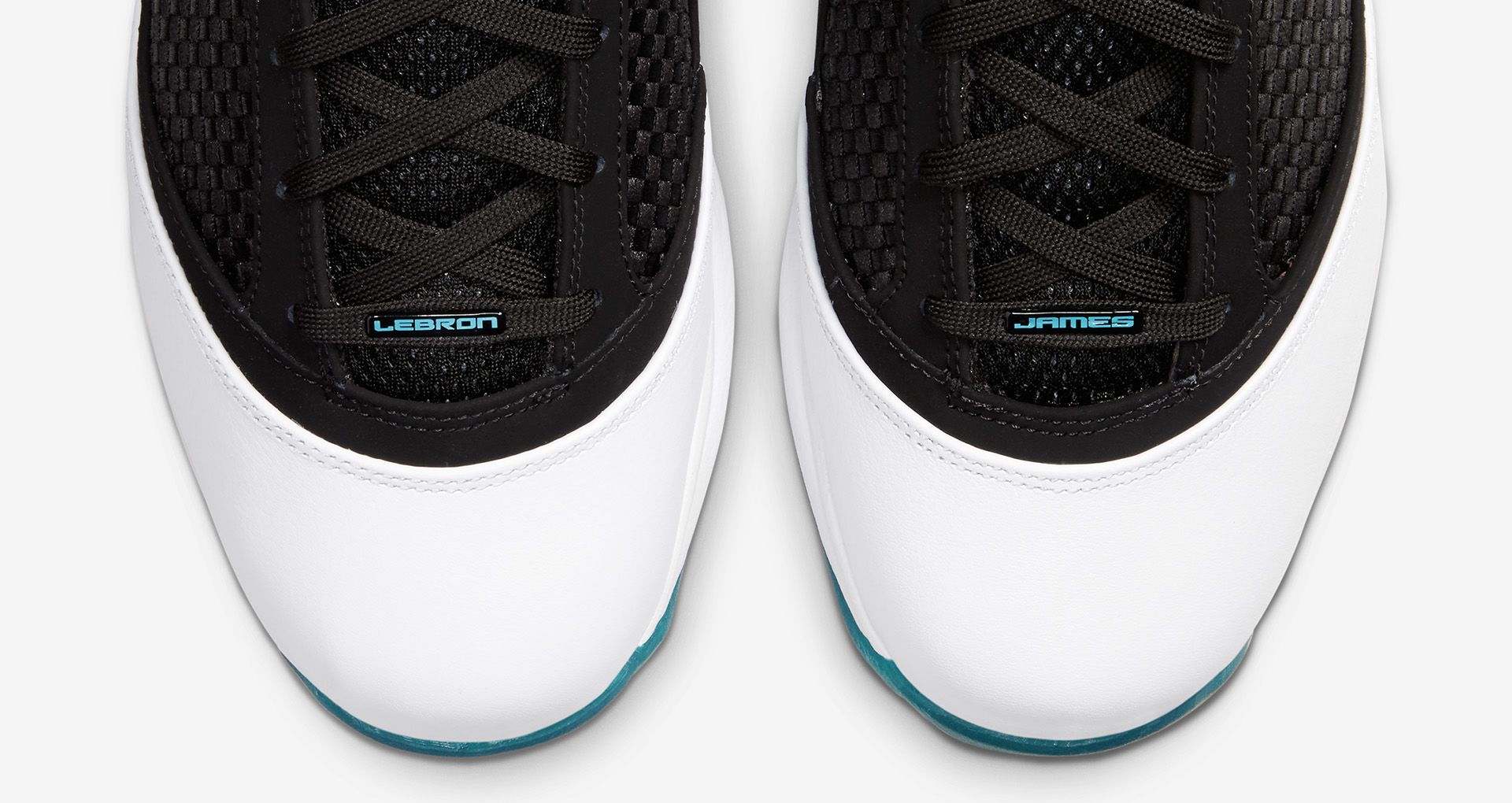 lebron xvii red carpet