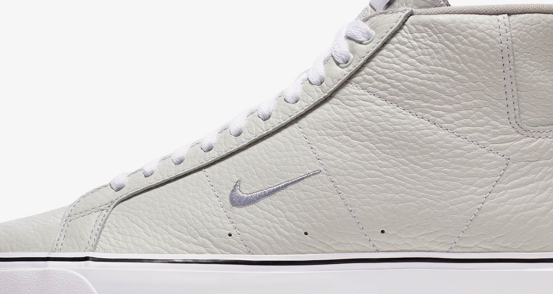 nike sb blazer mid university gold