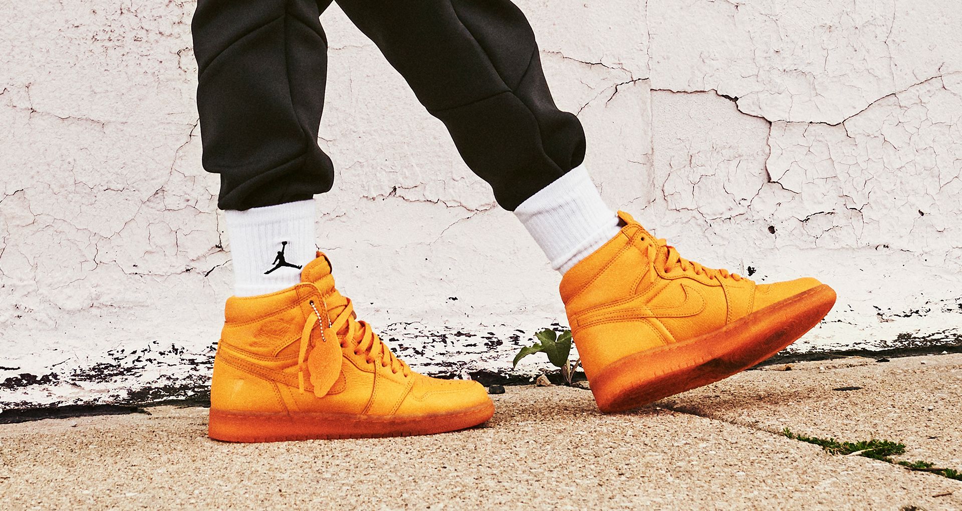 Mehr zum Design: Air Jordan 1 Gatorade 'Orange'. Nike SNKRS DE