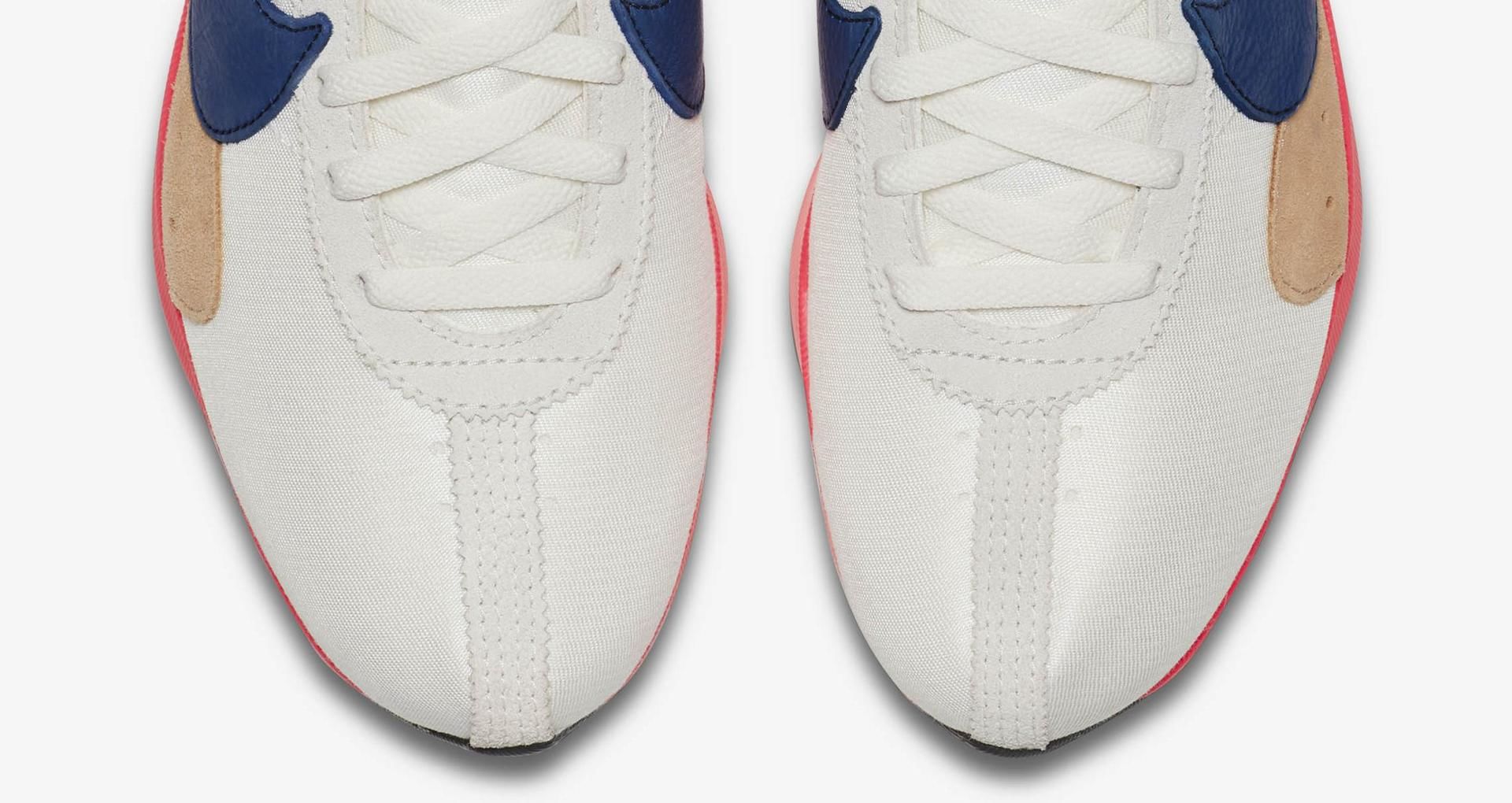 nike moon racer sail solar blue