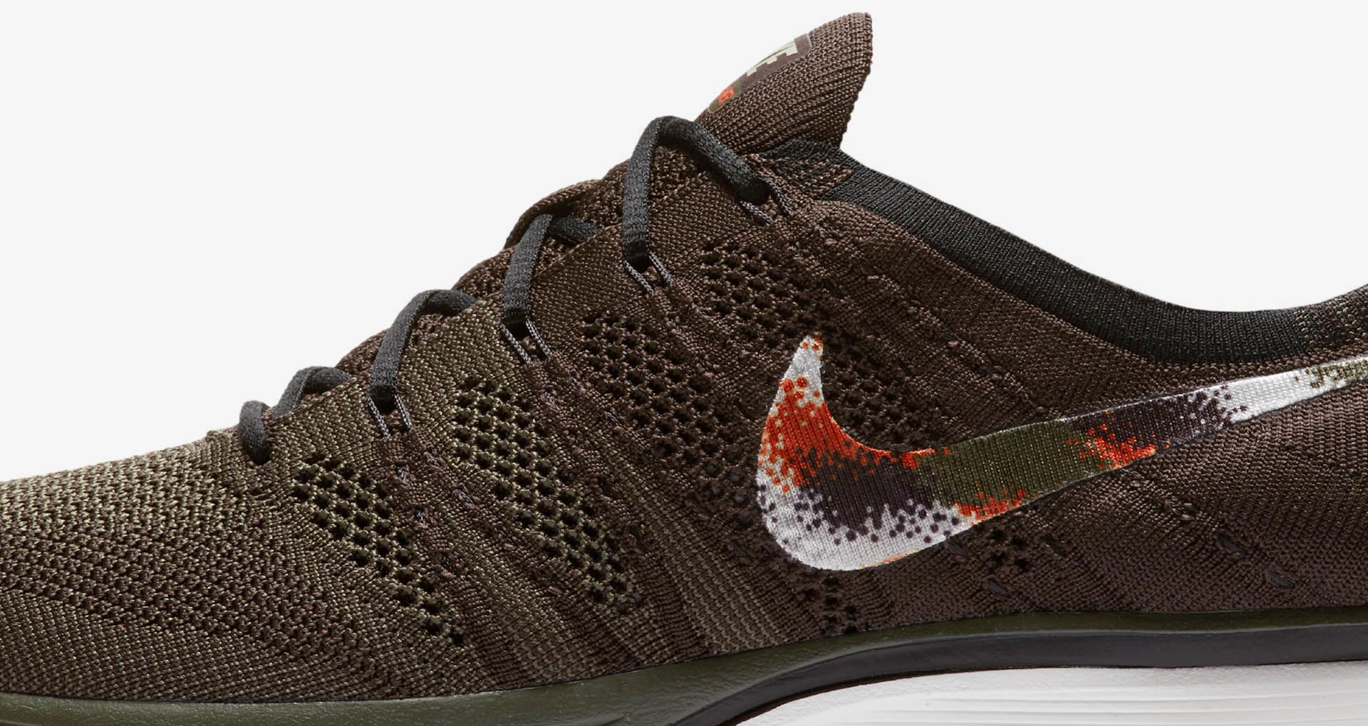 flyknit trainer neutral olive