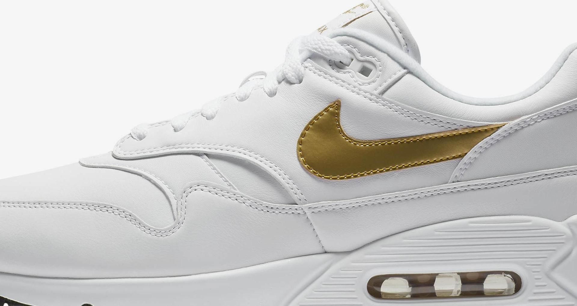 gold white air max