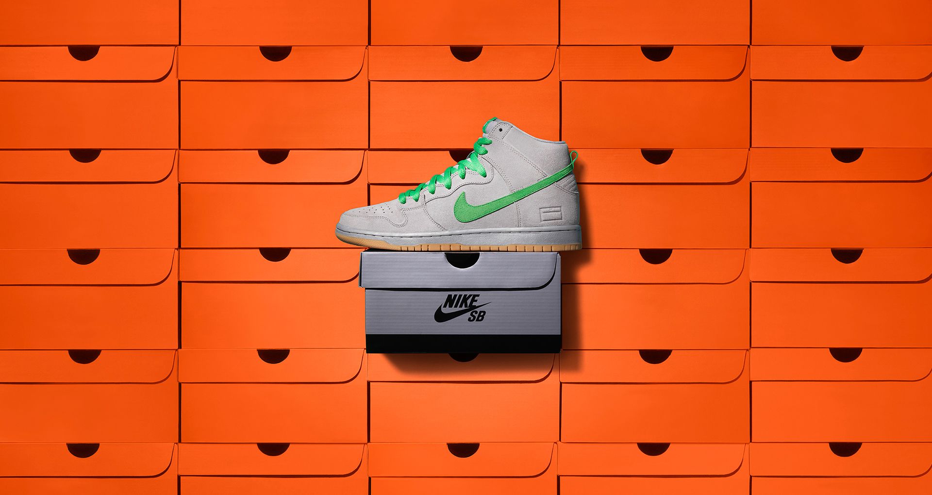 Найк доставка. Найк сб данк оранжевые. Nike Shoe Box 24 Orange/White. Nike Dunk Box. Nike Dunk коробки.