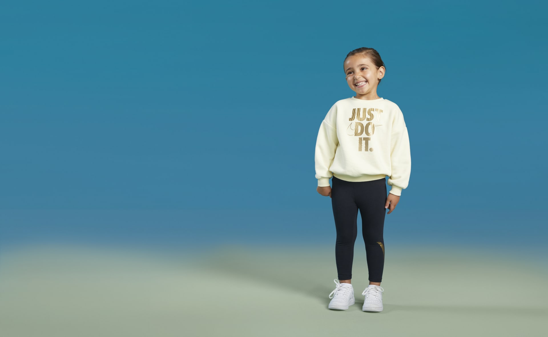 Nike Shine Crew and Leggings Set Younger Kids' 2-Piece Set. Nike LU