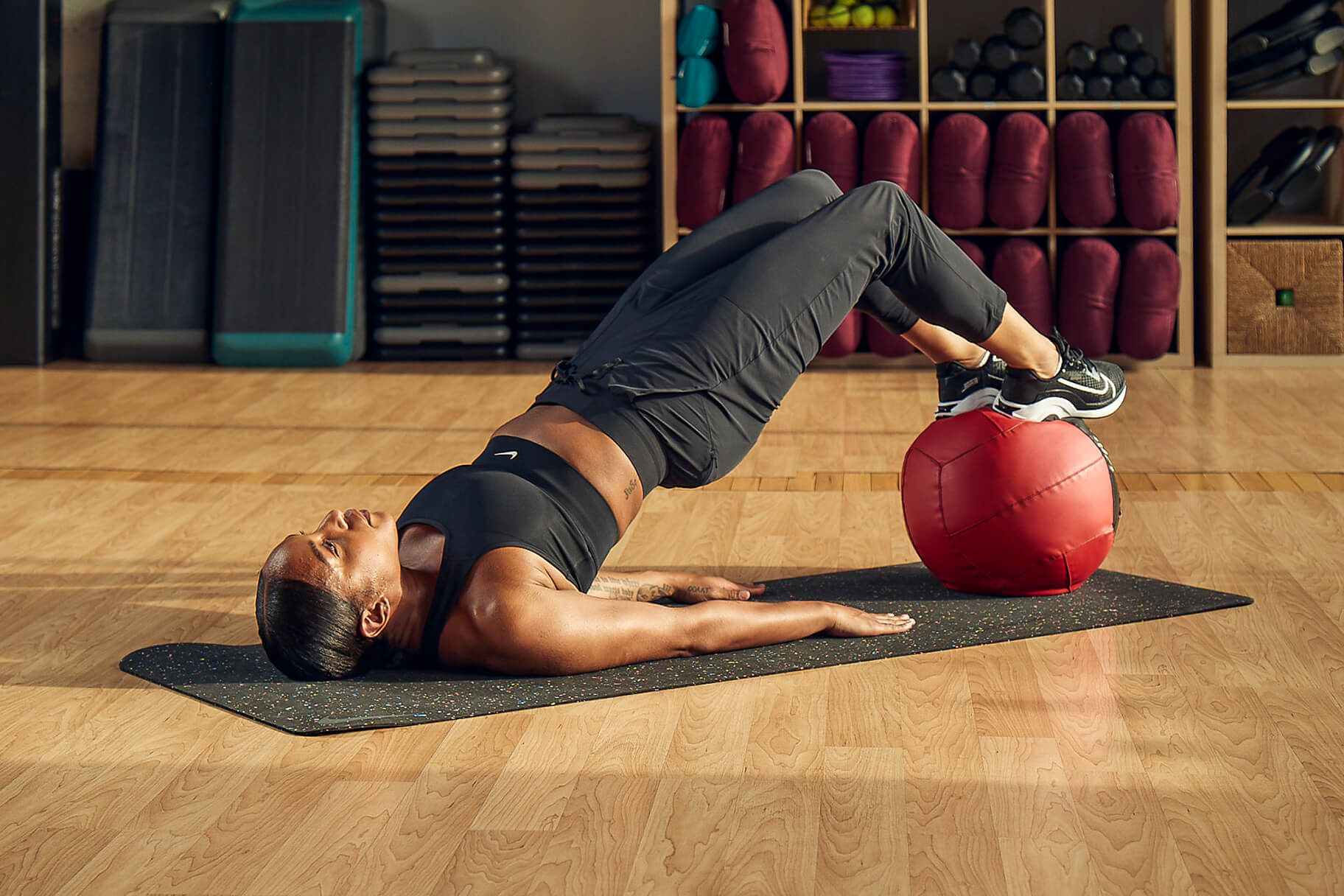 Tapis de hotsell yoga nike