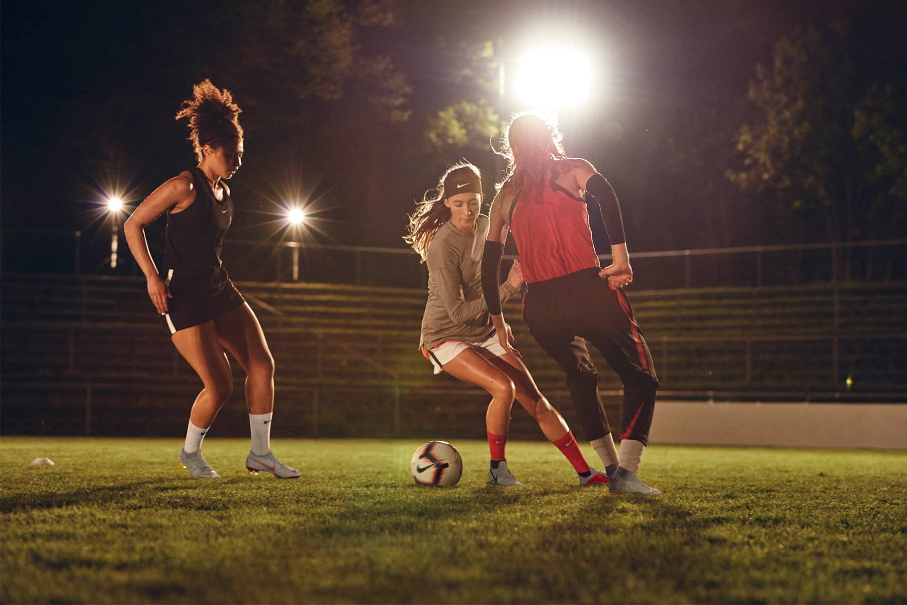  Las mejores siete piezas de equipo de fútbol de Nike para mujer