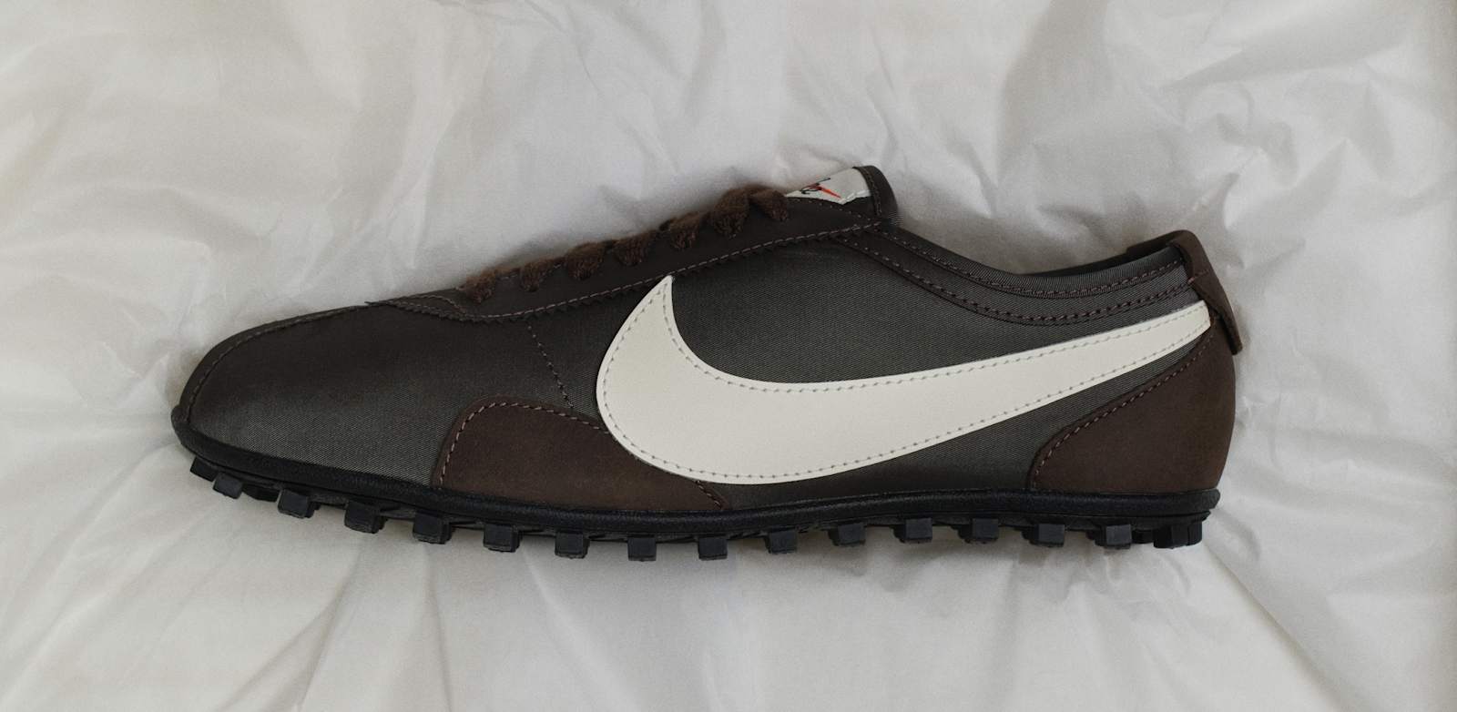 MOON SHOE
