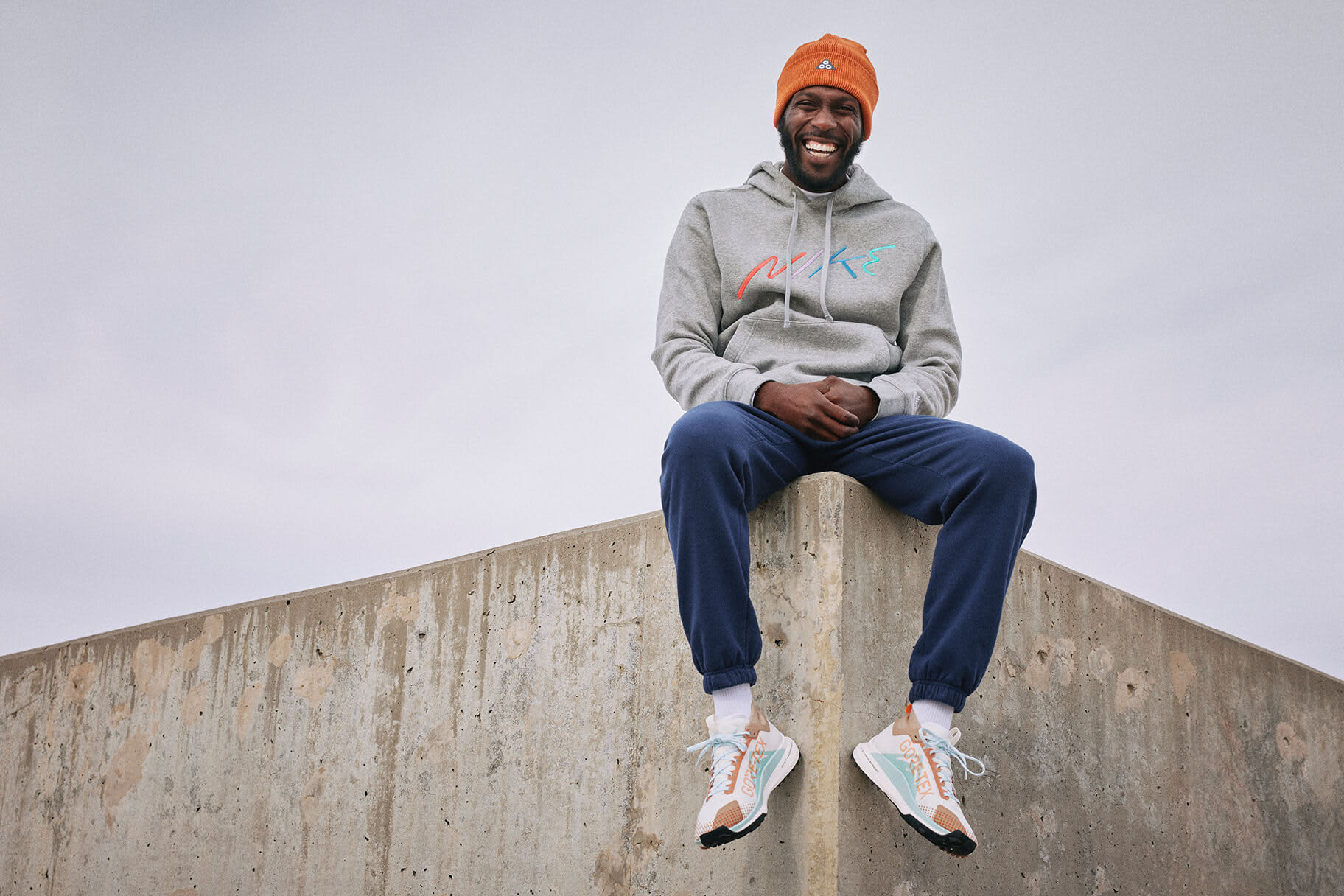 Echa un vistazo a estas cinco sudaderas con capucha Nike cálidas para el invierno