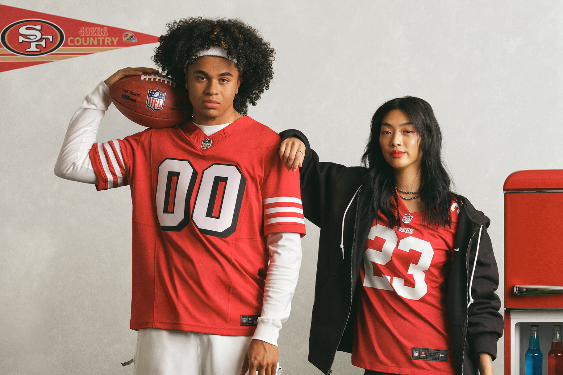 8 Nike Outfit-Essentials für den Besuch eines American Football Games