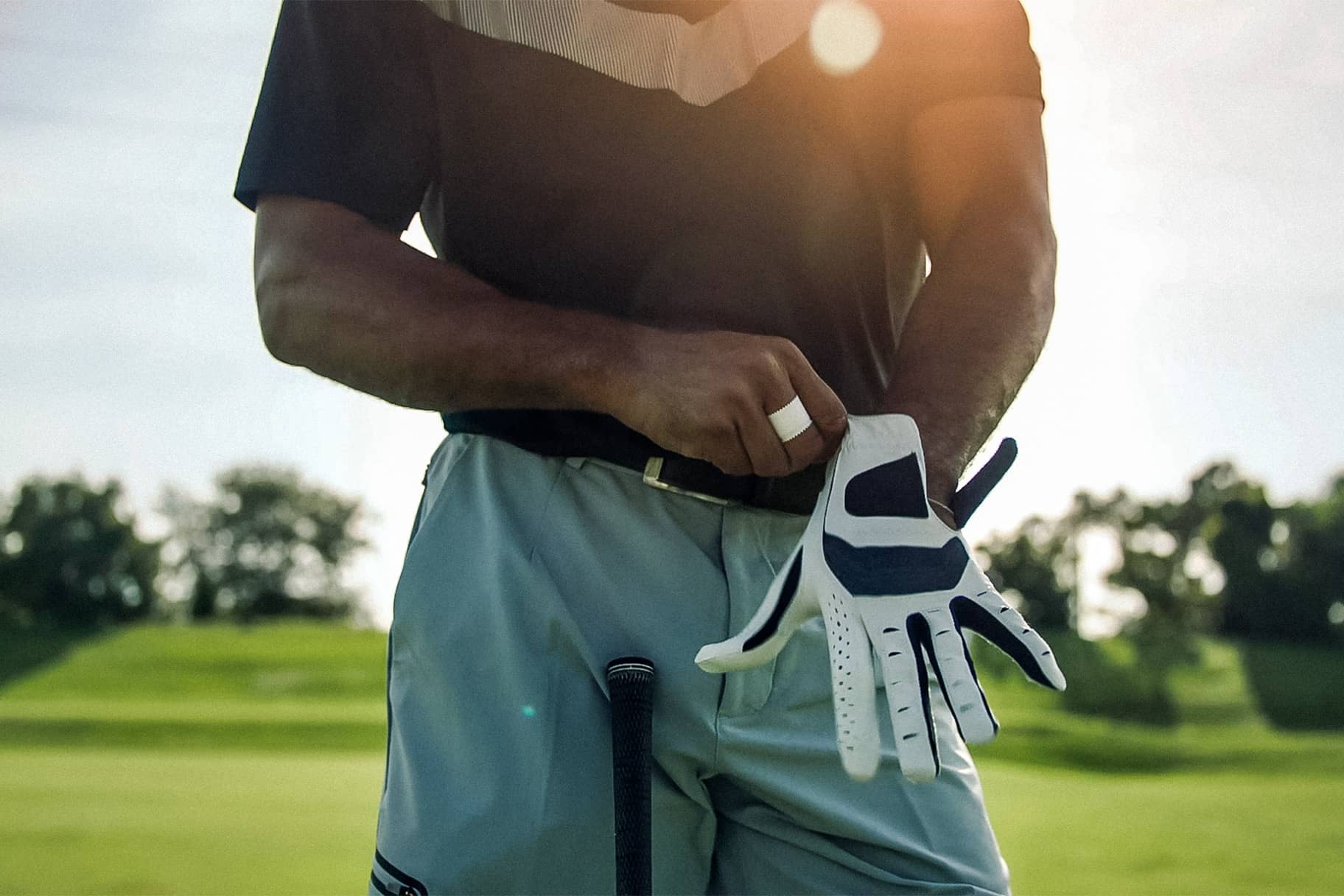 Cómo saber si llevar guantes de golf es lo adecuado para ti