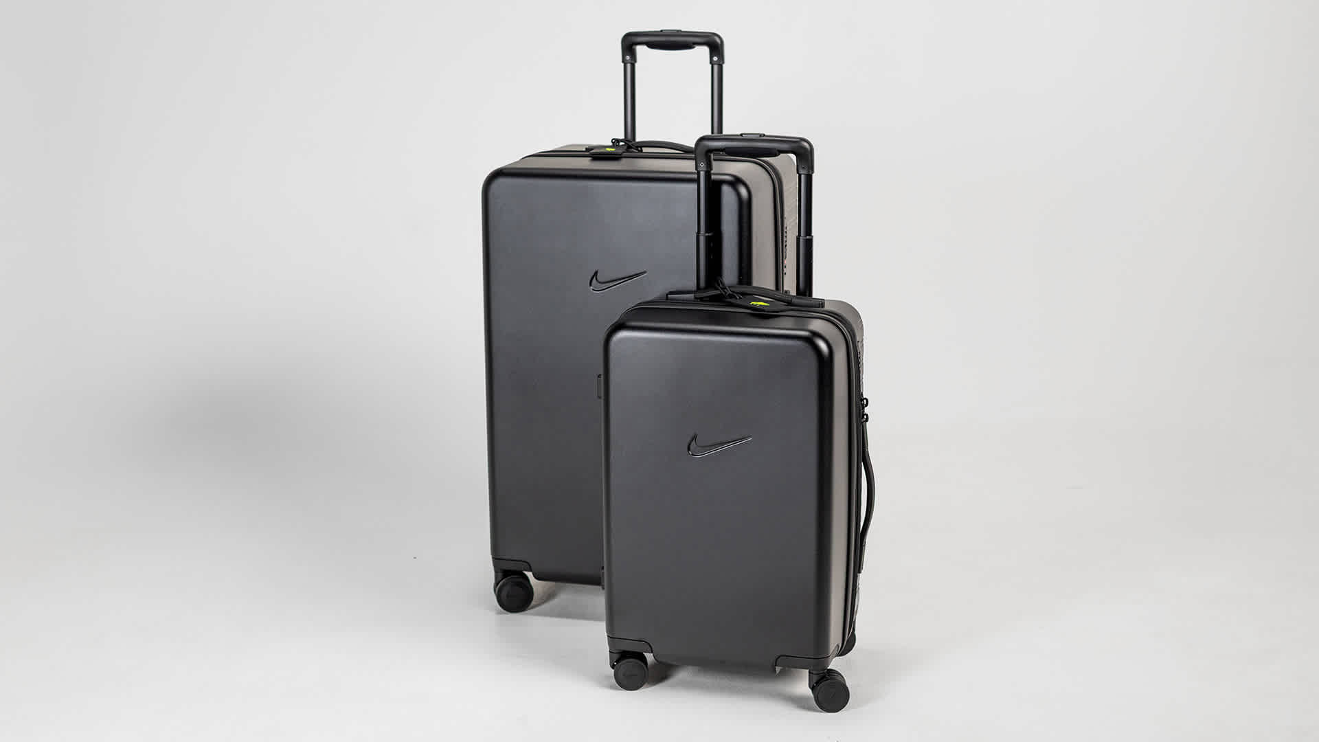 Nike Medium Checked Luggage 26