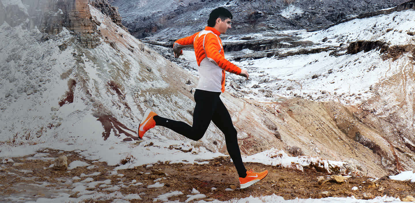 FEEL THE MILES
FLY BY