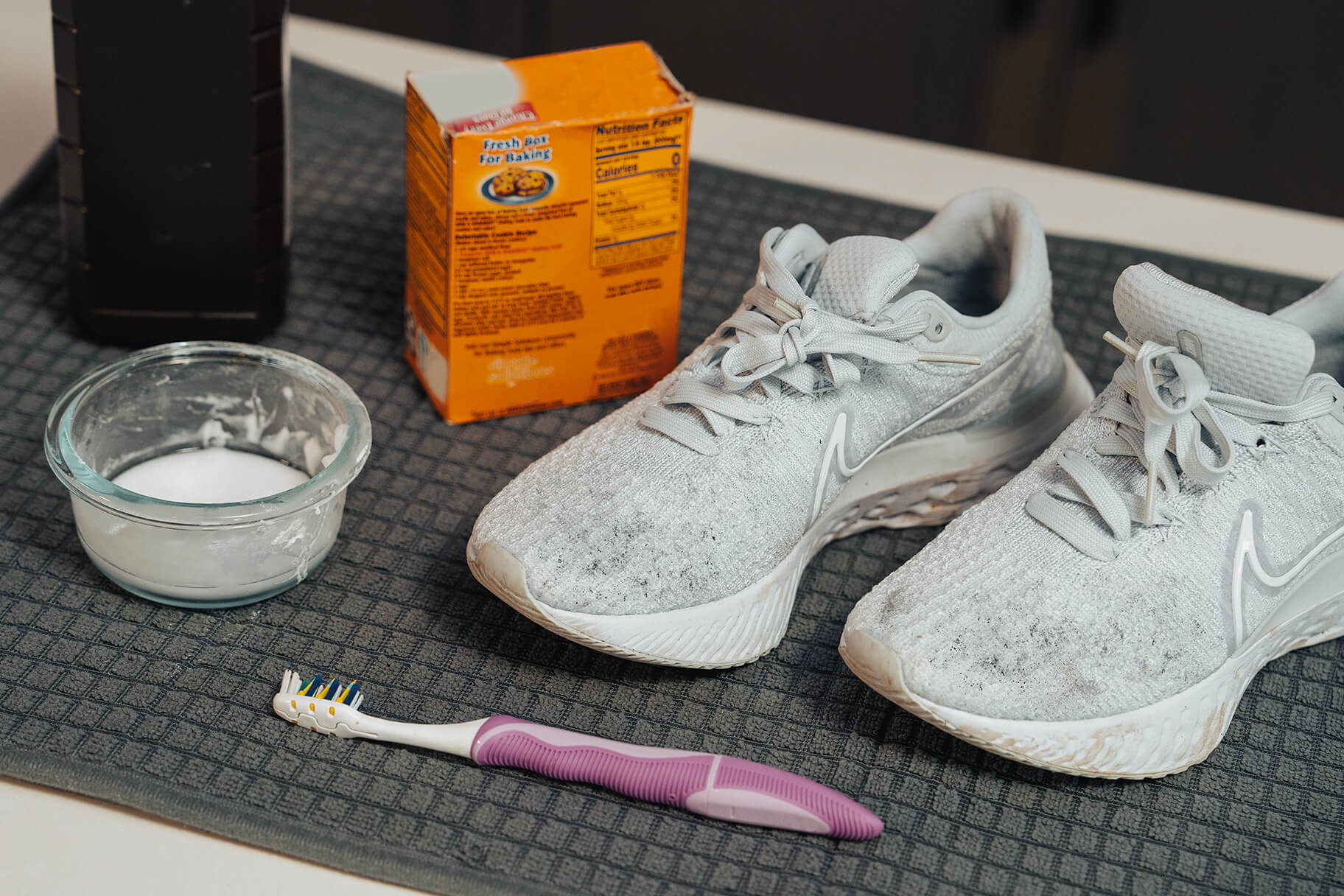 how to clean flyknit shoes 2