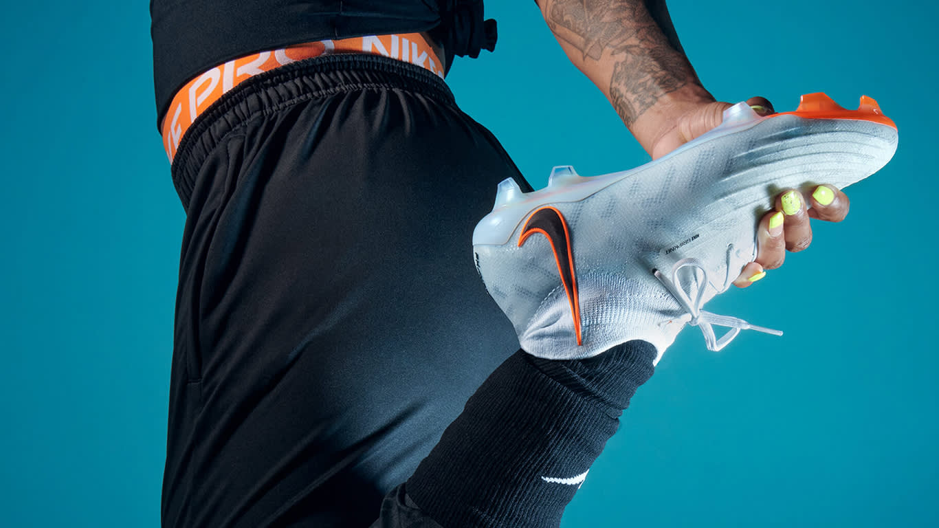 Com s'haurien d'ajustar les botes de futbol?