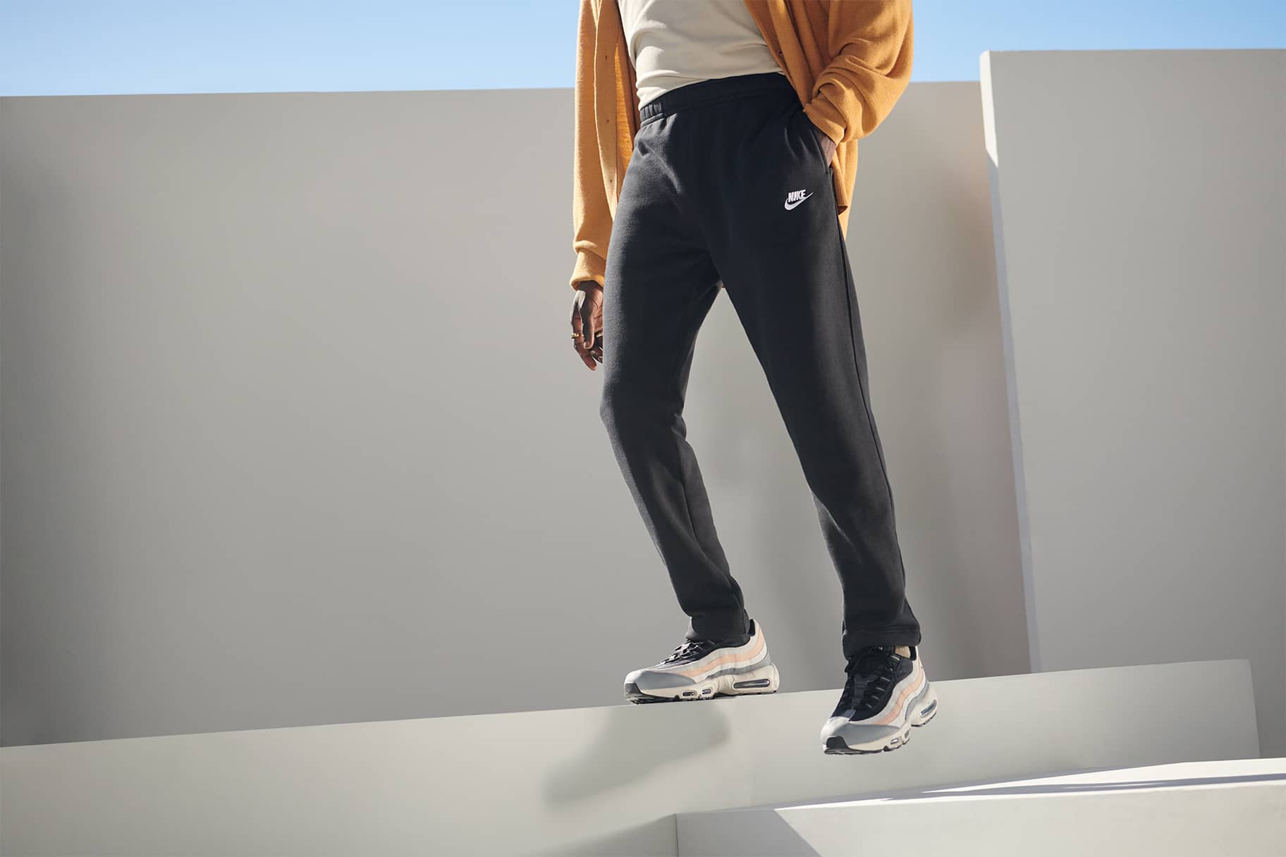 The Best Men's Black Sweatpants by Nike