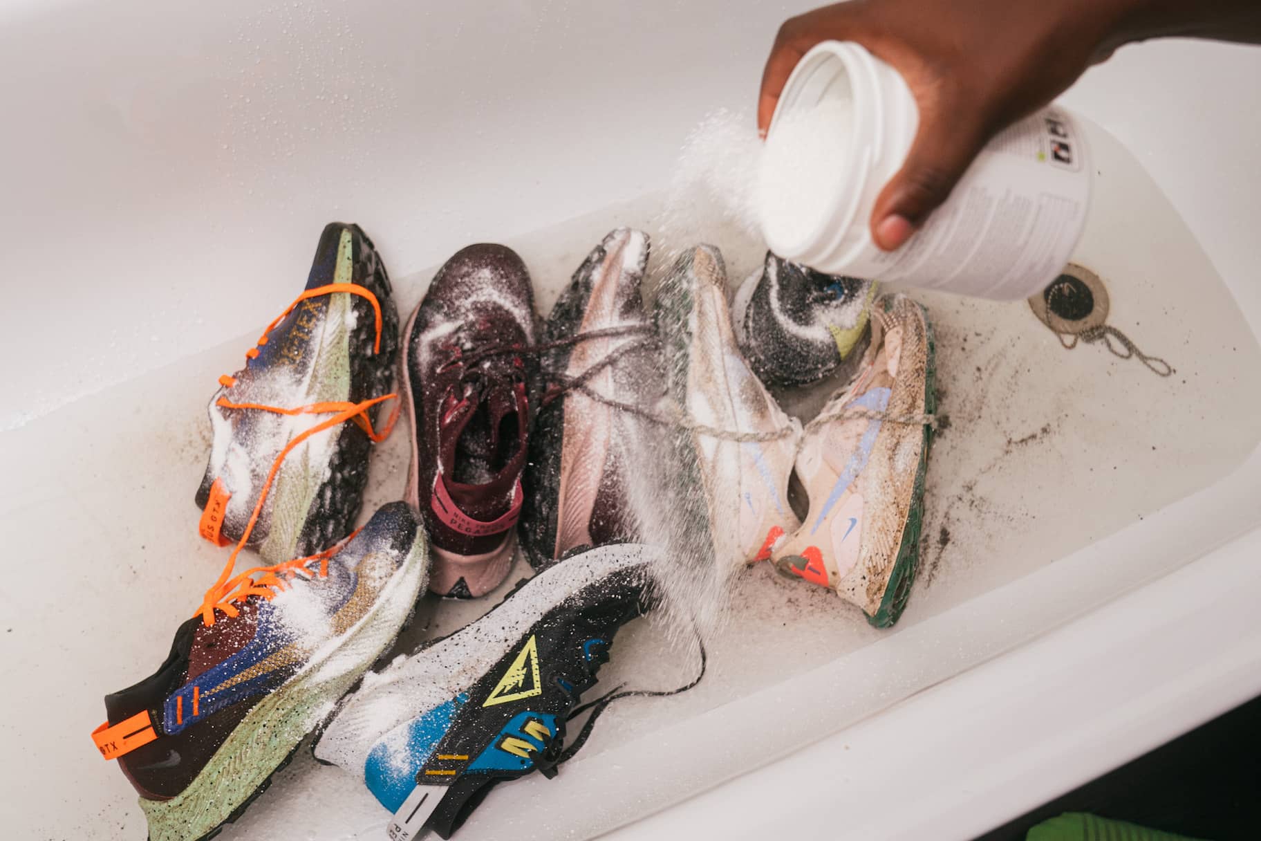 Six manières de désinfecter vos sneakers
