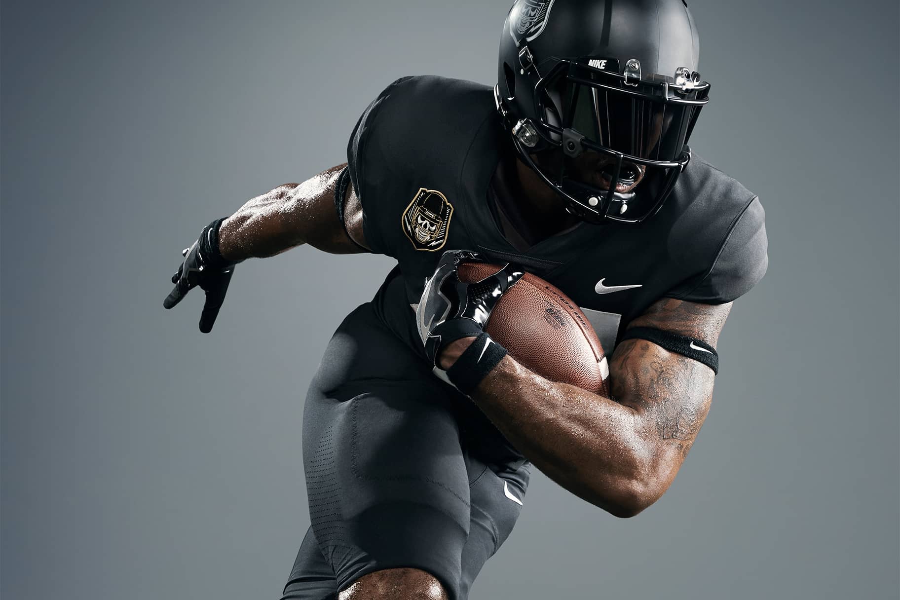 Allergie Honderd jaar media 7 Pieces of Protective American Football Gear From Nike to Buy Now. Nike NL