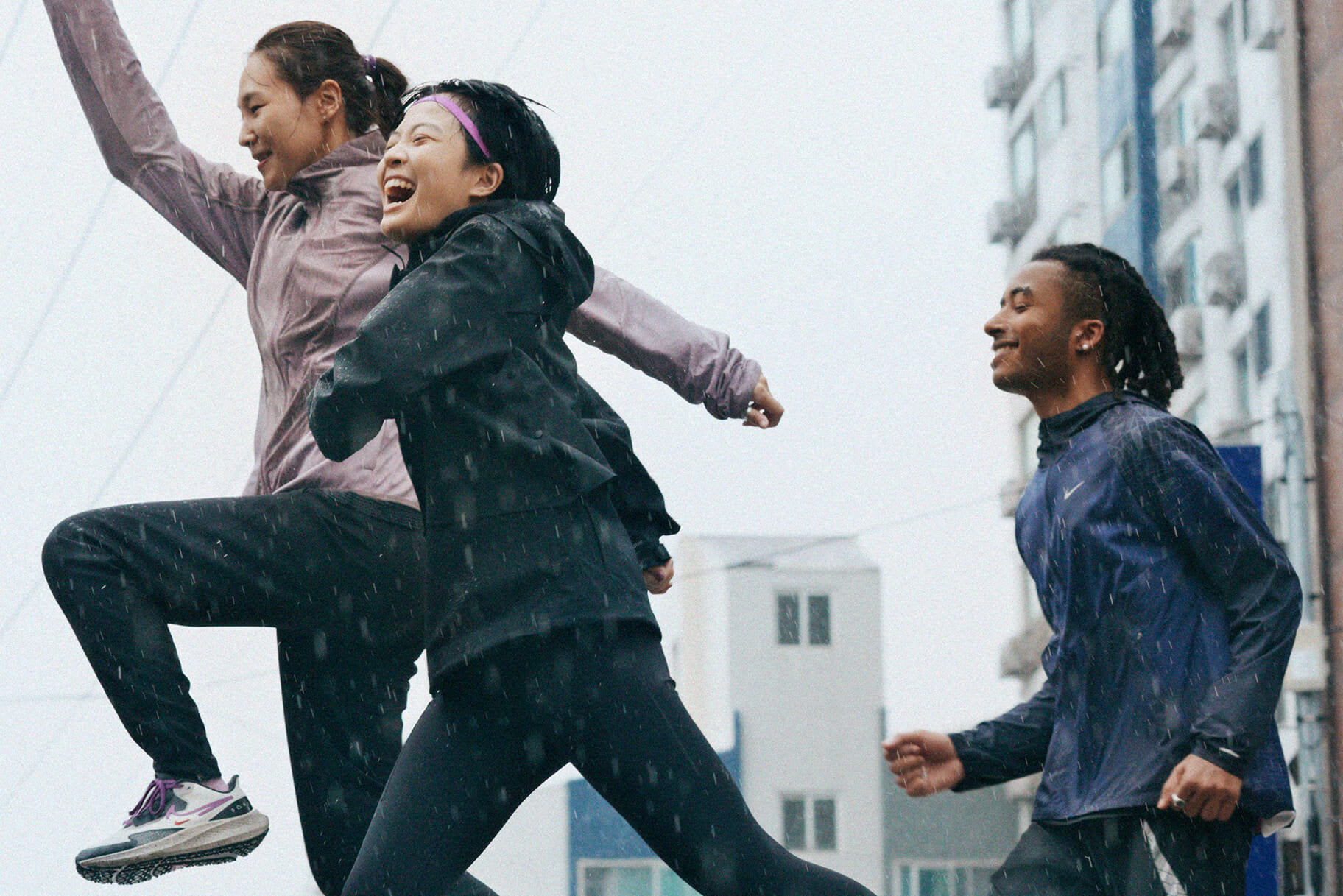 Com pots triar la millor jaqueta de running Nike per a la pluja