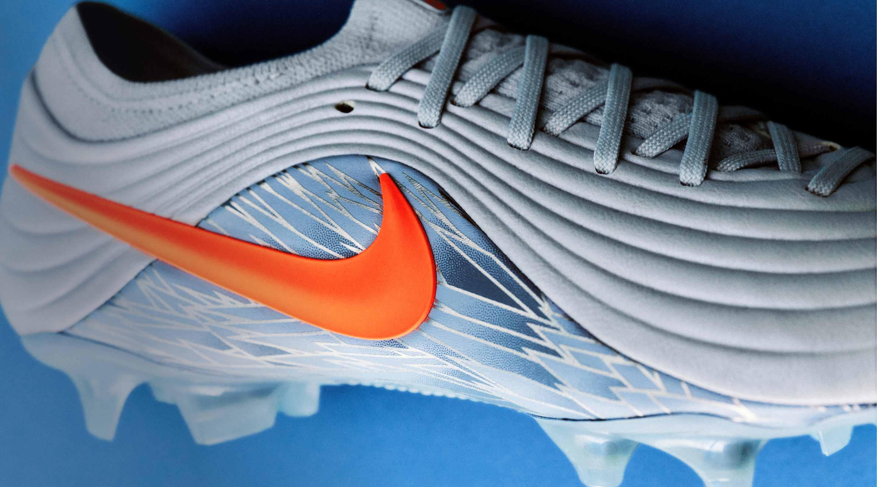 NIKE UNITED TIEMPO