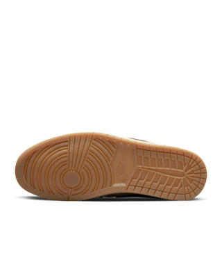 Fecha de lanzamiento del Air Jordan 1 Low OG "Flax and Oil Green" (DZ7292-200)