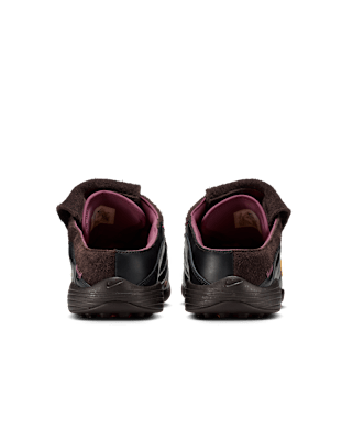 Releasedatum för Nike x Kids Of Immigrants "KOI T90 Mule" (IH4422-201)