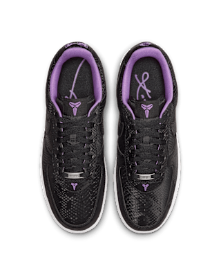 Fecha de lanzamiento de los Kobe Air Force 1 Low "Black and Purple Stardust" (IM5757-400)