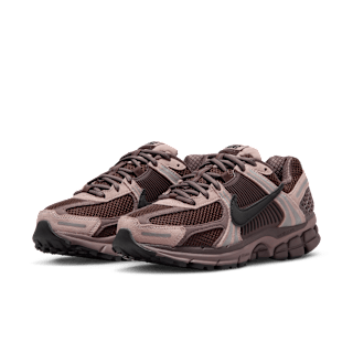 วันเปิดตัว Vomero 5 "Pink Oxford and Plum Eclipse" ผู้หญิง (FV1166-200)