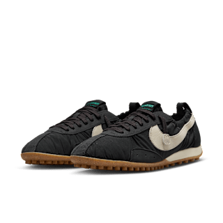 Releasedatum för Moon Shoe x Jacquemus "Off Noir and Gum Light Brown" (HV8547-001) 