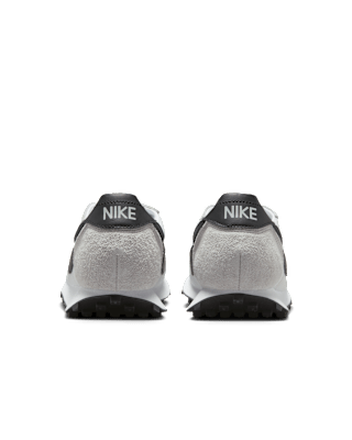 Fecha de lanzamiento de los LD-1000 "Summit White and Black" (HF3227-100) para mujer