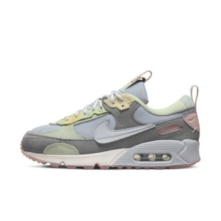 【NIKE公式】レディース ナイキ エア マックス 90 フューチュラ 'Sky Grey' (DM9922-001 / W AIR MAX 90 FUTURA)
