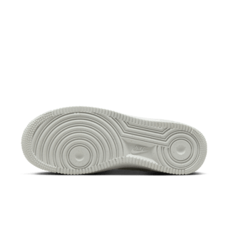 Fecha de lanzamiento del Air Force 1 '07 "White and Photon Dust" para mujer (DZ2708-102)