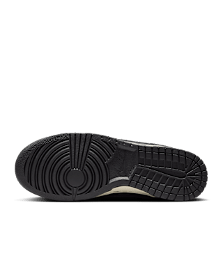 วันเปิดตัว Dunk Low "Black and Medium Ash" (FV4332-401)
