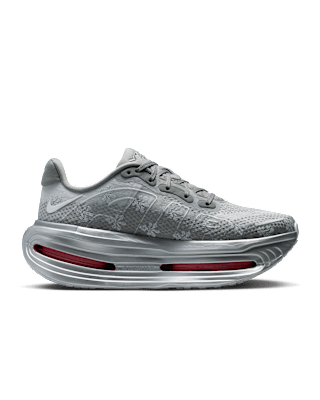 วันเปิดตัว Vomero "Geyser Grey and Metallic Silver" ผู้หญิง (IQ0028-001)