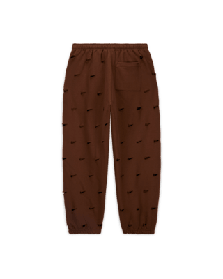 วันเปิดตัวคอลเลกชัน Nike x Jacquemus Bottoms Apparel
