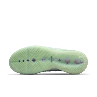 การเปิดตัว Diana Taurasi x LeBron 18 “La Cabra”