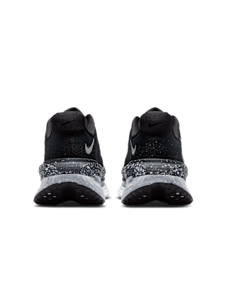 女款 Vomero Premium 'Black and White' (IU2827-001) 發售日期