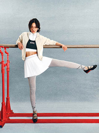 女款 Shox Z Calistra x LABELHOOD 'Black and University Red' (IW7881-001) 發售日期